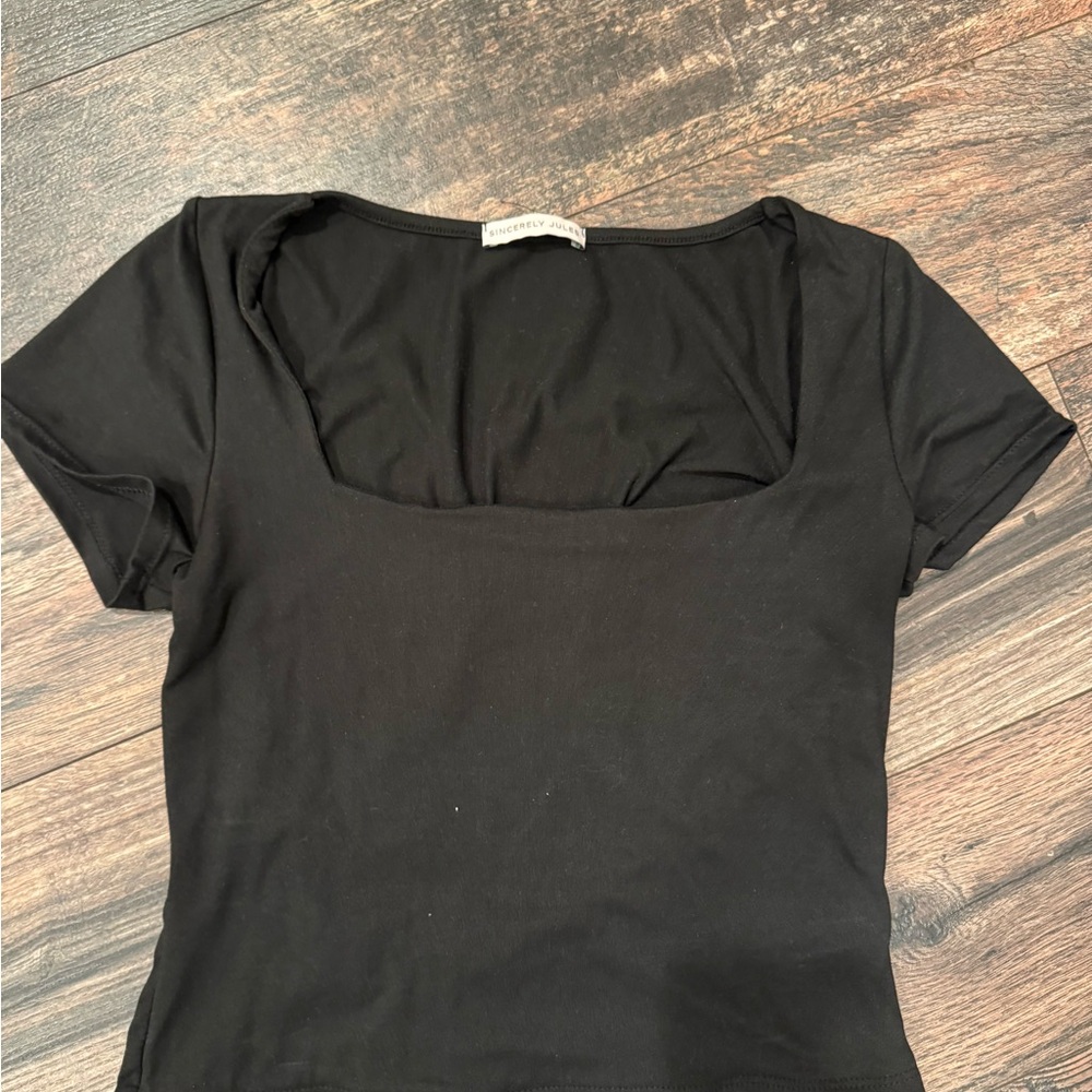 Sincerely Jules Black Short Sleeve Top